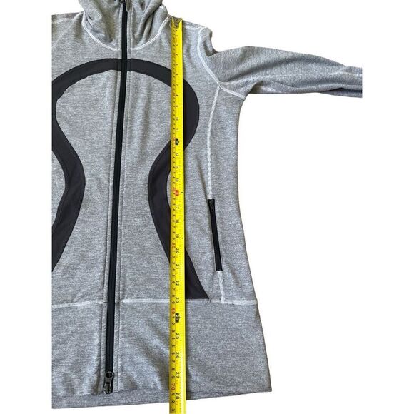 lululemon athletica Gray and Black Sweatshirt - Picture 6 of 12